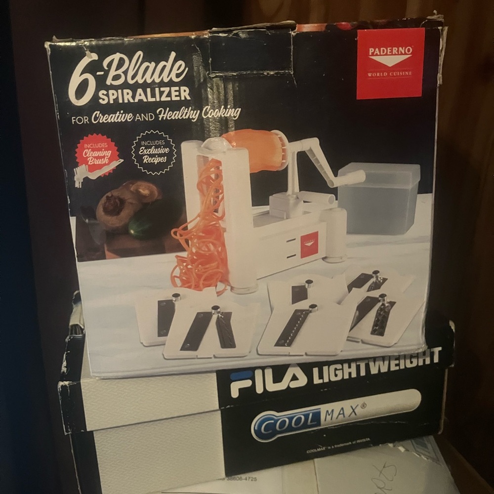 Fila Cool Max 6-Blade Spiralizer - Black and White